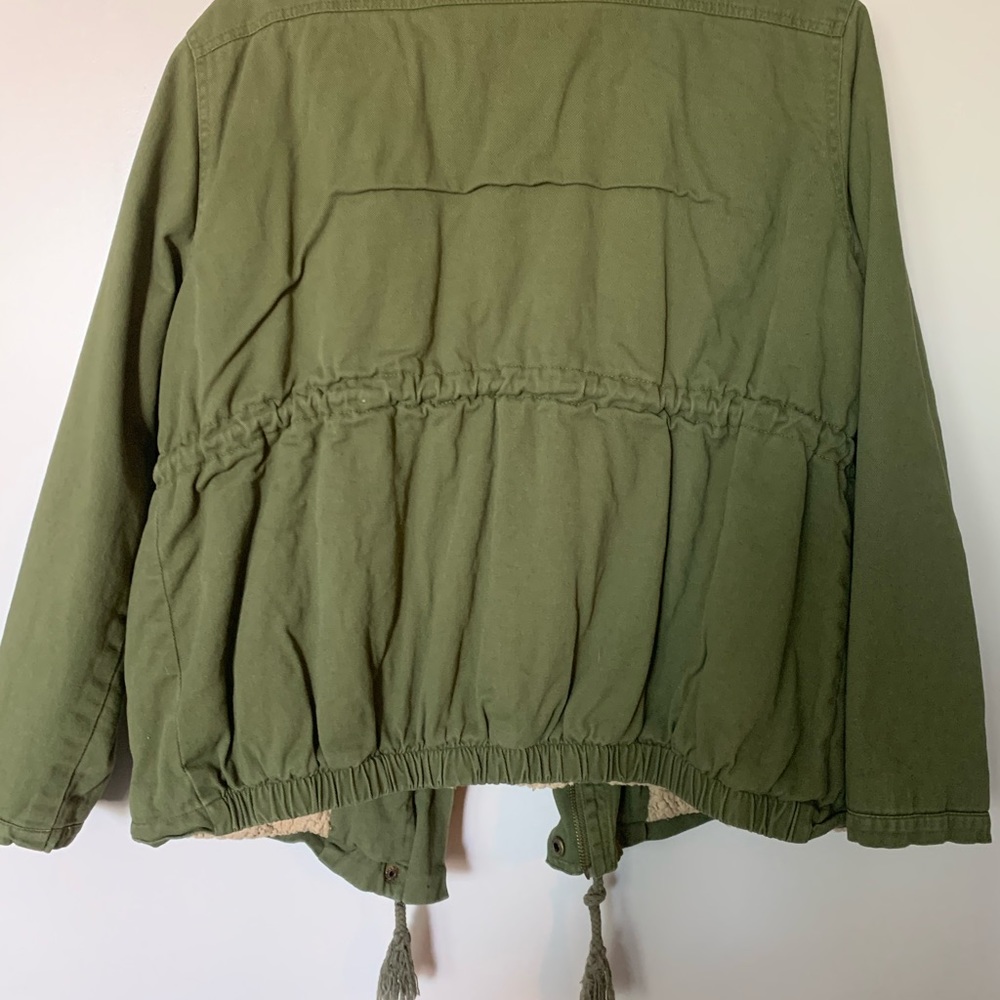 BRANDY MELVILLE Teddy lined green jacket - Picture 6 of 6